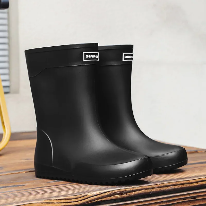 

Fashion Men's Rain Boots Rubber Gumboots Slip on Mid-calf Waterproof Working Boots Comfort Non-slip Fishing Shoes for Men 2024