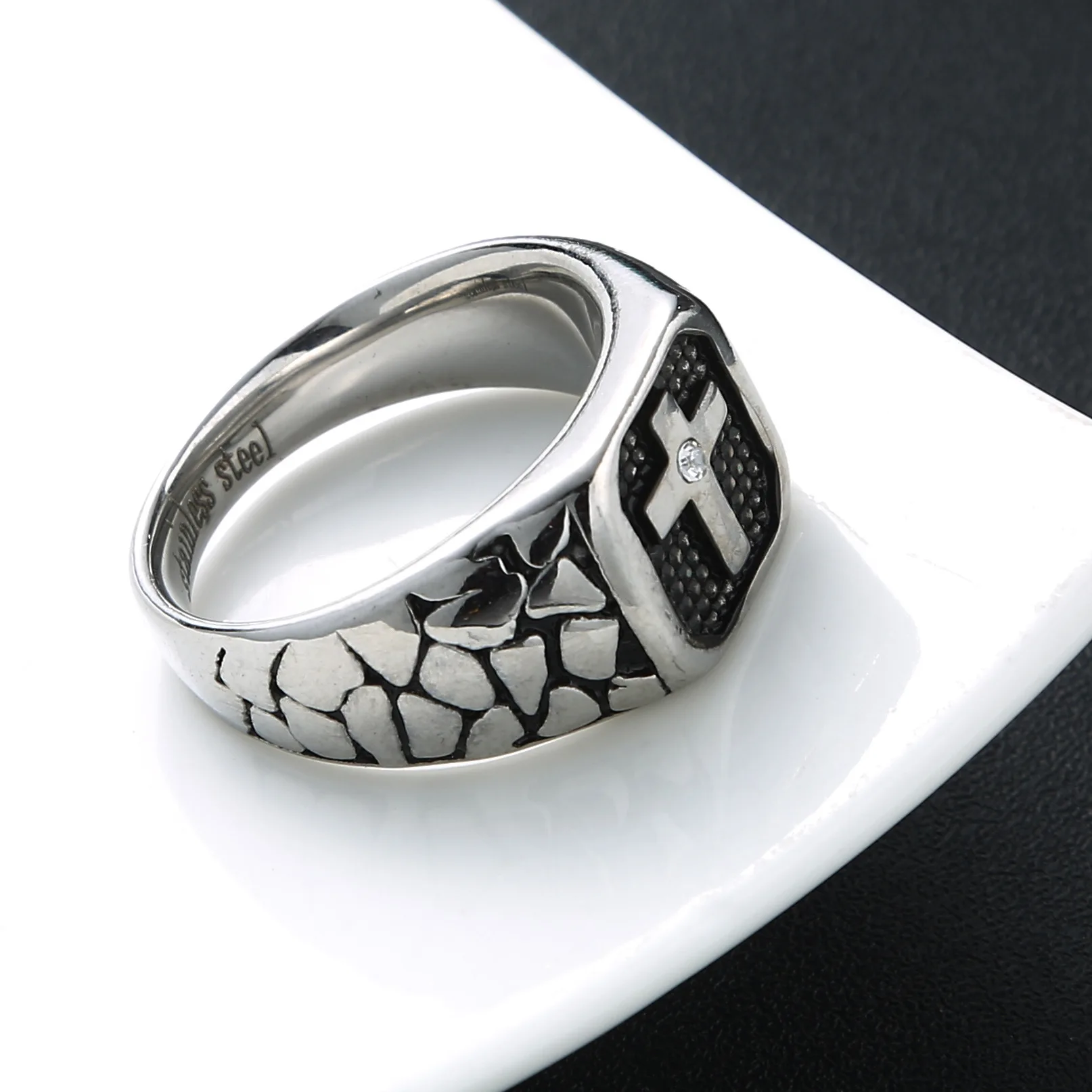 Megin D Stainless Steel Titanium Jesus Cross Stone Grain Zircon Vintage Hip Hop Rings for Men Women Couple Friends Gift Jewelry