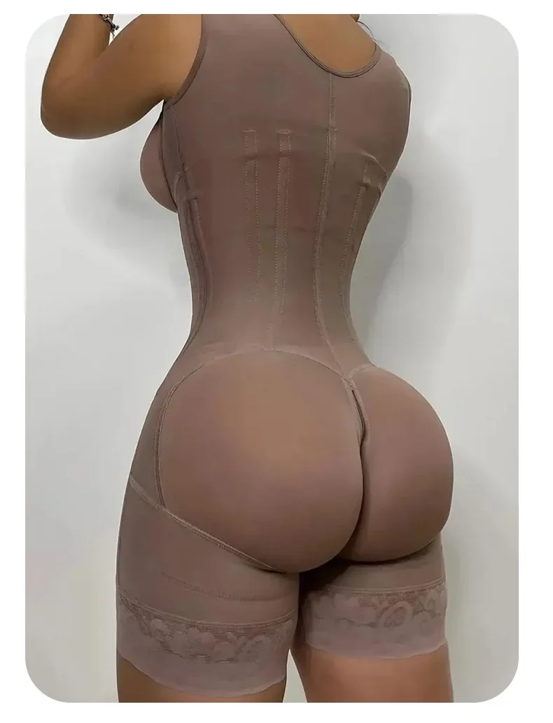 Detalhe do design de 9 ossos do modelador
