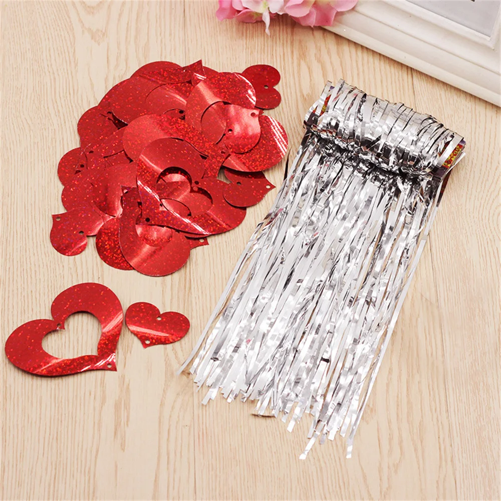 thumbnail image 1 of 100 piezas/juego de colgantes de globos con lentejuelas láser en forma de corazón rojo para el Día de San Valentín, decoración romántica para bodas, suministros para fiestas de cumpleaños, 1 of 5