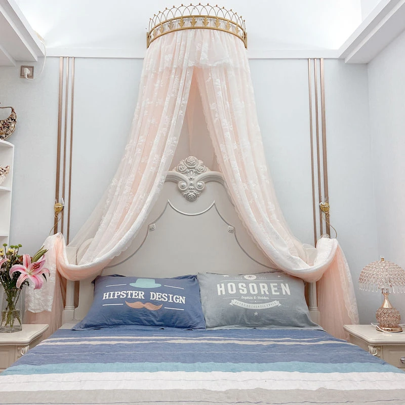 Với rèm giường công chúa với màn chống muỗi dễ thương, phòng ngủ của bạn sẽ trở nên xinh đẹp và ấm cúng hơn bao giờ hết. Với các thiết kế giường công chúa đáng yêu và màn chống muỗi sinh động, chắc chắn sẽ làm cho không gian ngủ của bạn trở nên thú vị và dễ chịu hơn. Đón xem ngay để tìm ra một món quà thật đáng yêu cho phòng ngủ của bạn nhé!