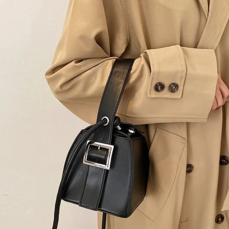 High Quality Handheld Shoulder Bag for Women Ins Stylish Uncommon Designed Box Small Square Bag Fashionable Phone Pouch