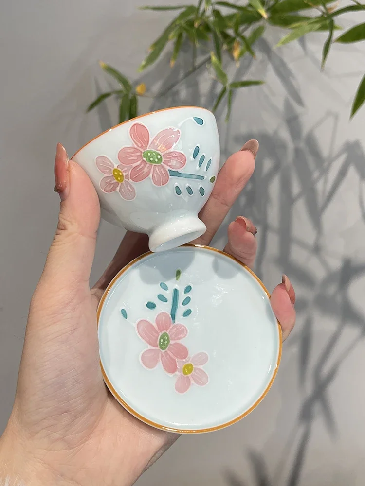 

Hand-painted Carved Agarwood Cups, White Porcelain Tea Cups, Ceramic Cups, Tea Making Cups, Tea Sets, Tea Tasting Coasters