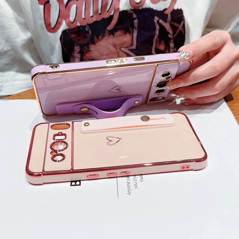 For Google Wristband Phone Case for Pixel 7a 8 Pro Cover Cute Heart Plating Lens Protection Shockproof Soft Bumper_voghion.com
