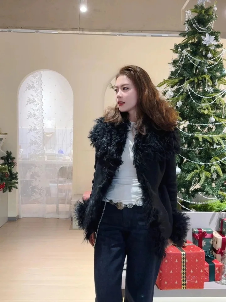 Black Furry Patch Turn-down Collar Short Overcoat Women Gothic