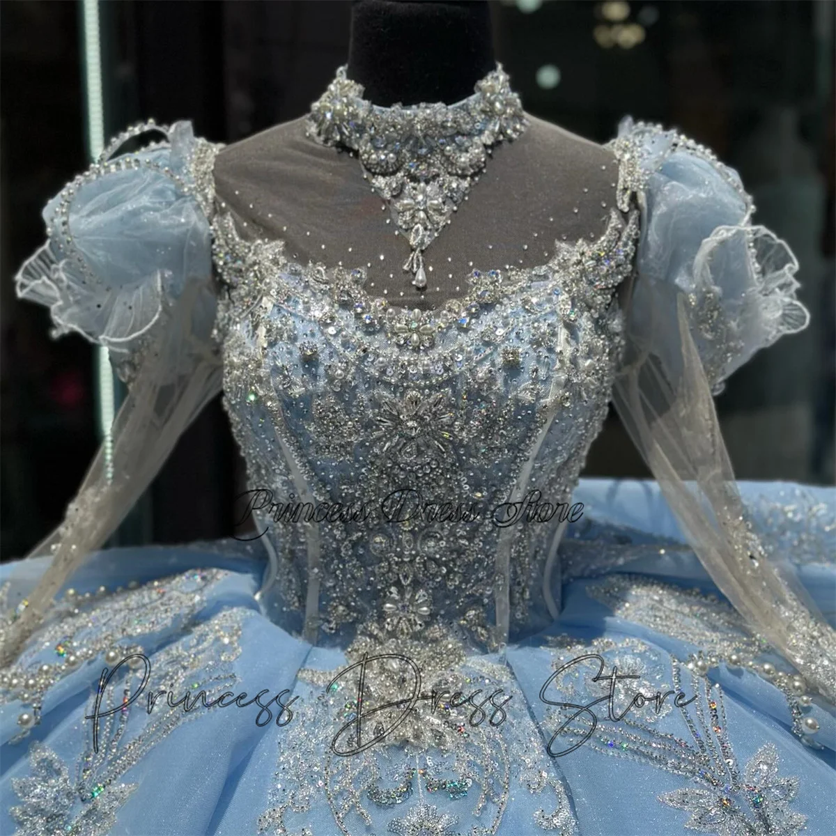 Luxury Shiny Quinceanera Dresses Ball Gown Sequins Applique Beading Long Sleeves Princess Party 16 Dress Lace-Up