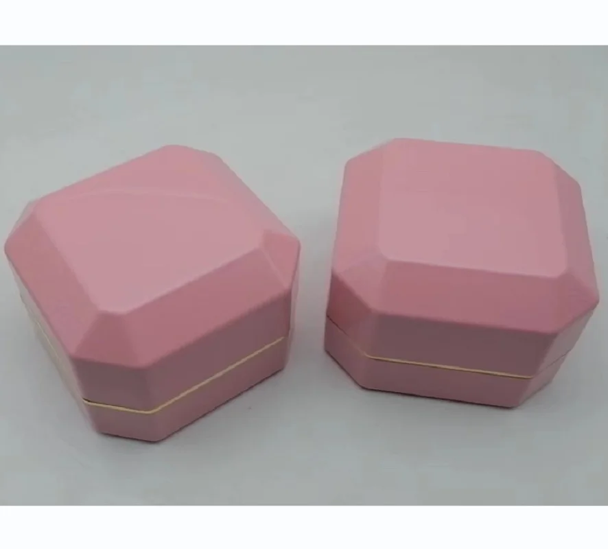 Elegant LED-Lit Luxury Ring Display and Gift Box