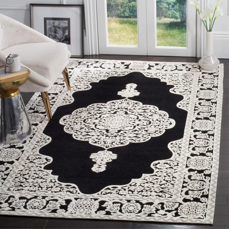 

SAFAVIEH Marbella Collection Area Rug - 8' x 10', Black & Ivory, Handmade Chenille, Ideal for High Traffic Areas in Living R