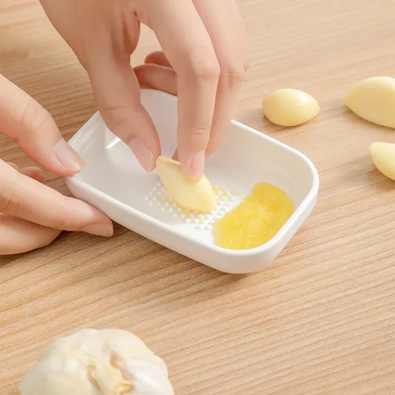 Hand Grinder Garlic Masher Household Ginger and Garlic Grinder Kitchen Complementary Food Masher Kichen Accessories garlic masher