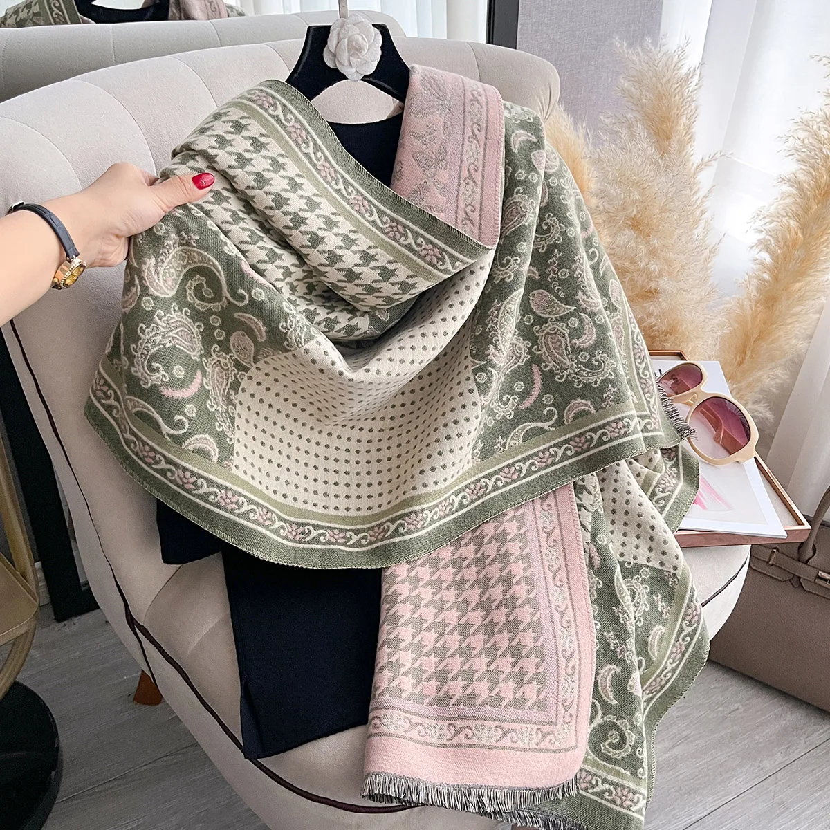 Winter Elegance National Syle Paisley Scarf Women Warmer Pashmina Scarves Patchwork Shawls Female Thick Blanket Wraps Foulard
