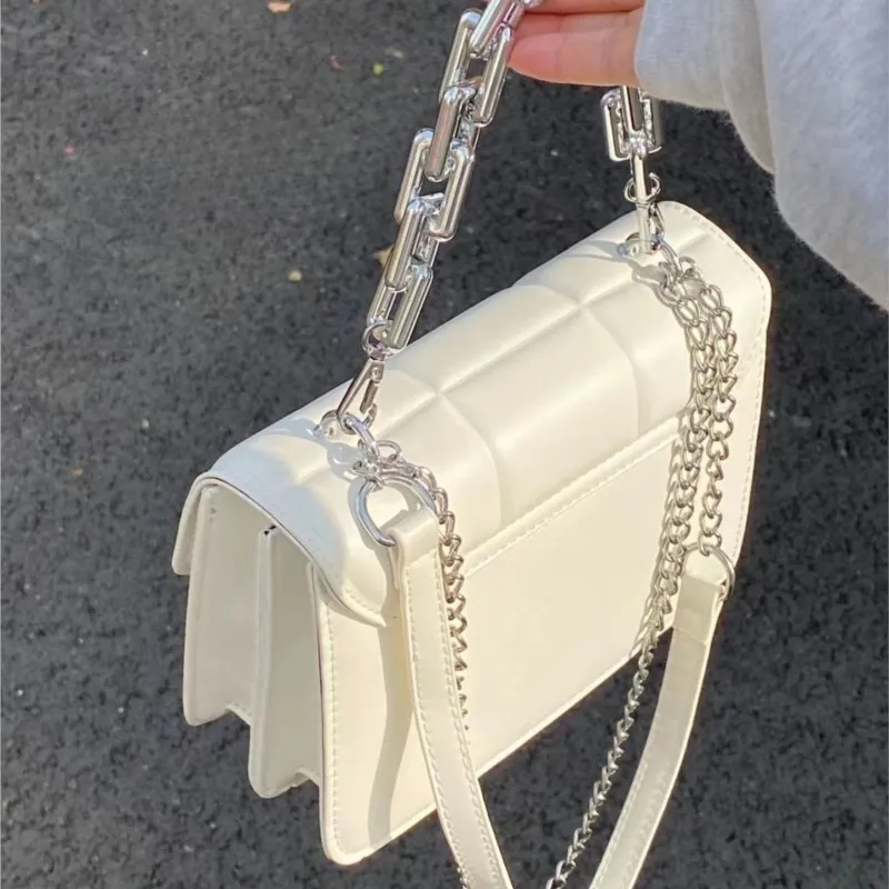 White Chain Grid Embossed Shoulder Bags Women Minimalist Leather Large Capacity Handbag Ladies Luxury Design Crossbody Bag 2025