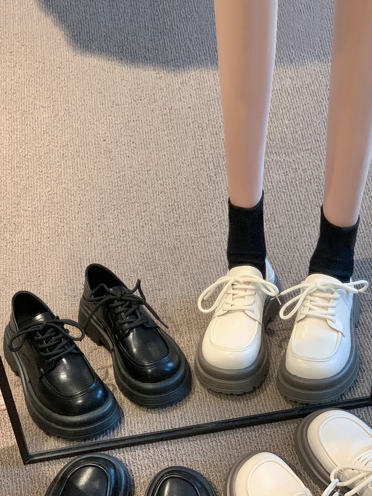 

Зимняя женская обувь, подходящие ко всему оксфорды, сабо на платформе, модная женская обувь с круглым носком, Кожаные криперы, новинка 2023, базовая Классическая обувь в стиле ретро
