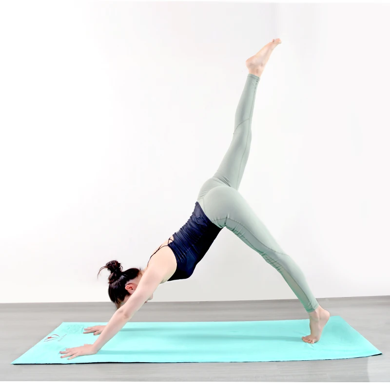 Microfiber double layer fleece yoga towel, fast dry and nice sweat absorb 3