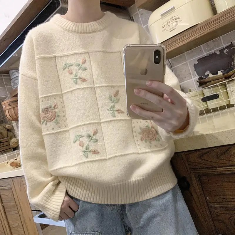 

Japanese Girly Retro Embroidery Flower Knitted Sweater Women's Pullover 2020 Autumn and Winter New Lazy Outer Wear Thick