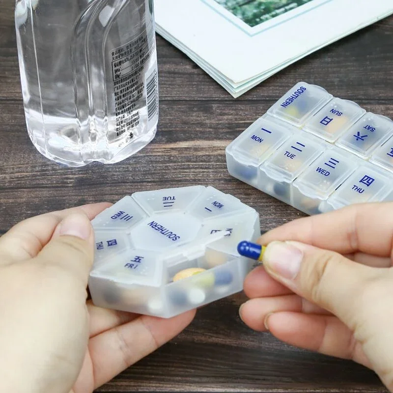 Transparent 8-Grid Sealed Pill Organizer