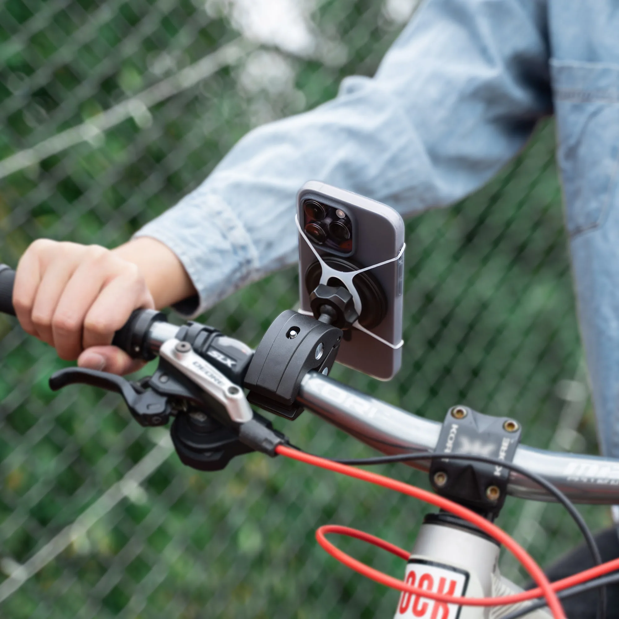 Handyhalterung fürs Fahrrad mit Magnetverschluss (Wasserdicht)