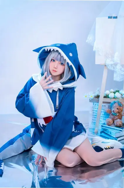 Gawr Gura CosplayCos VTuber Hoodie Cosplay Pullover Costume Requin