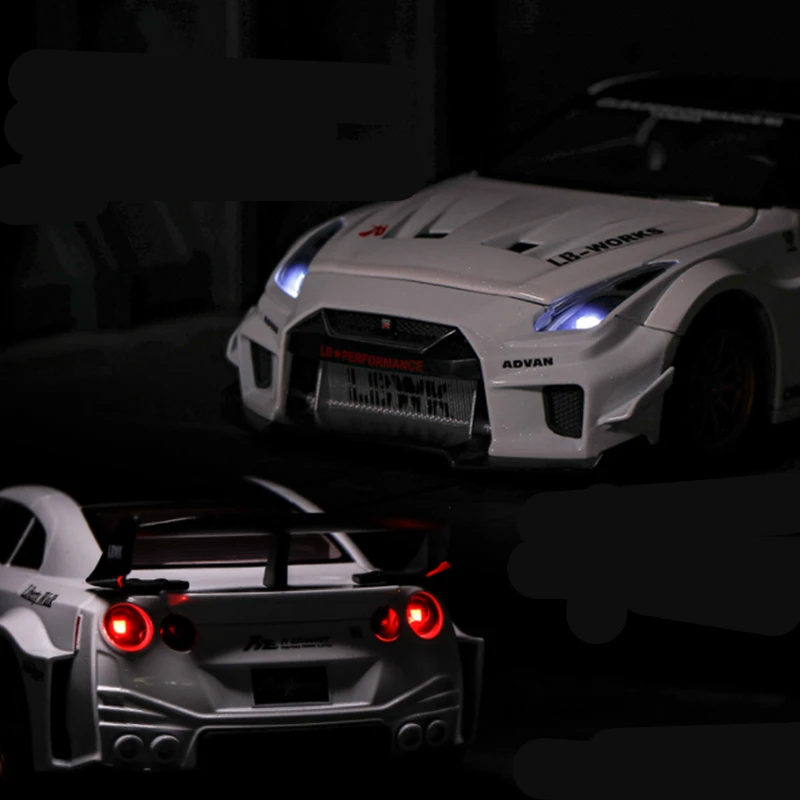 1:32 Skyline Ares Nissan GTR CSR2 Alloy Sports Car Model Diecast Metal Racing Car Model Simulation Sound and Light Kids Toy Gift 4