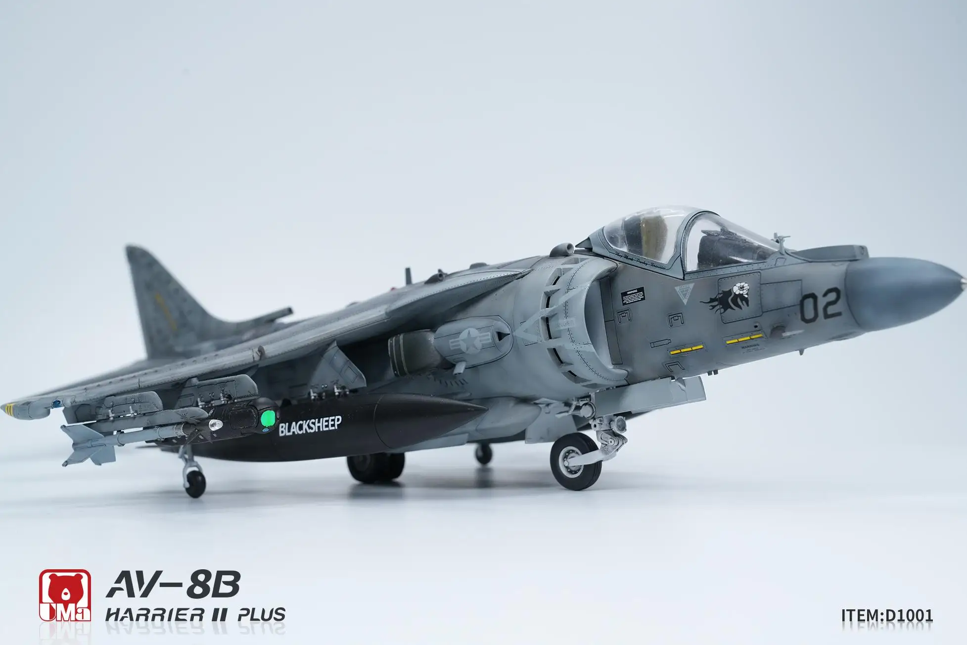 UMa Model 1/48 Scale US D1001 AV-8B Harrier II Plus Attack