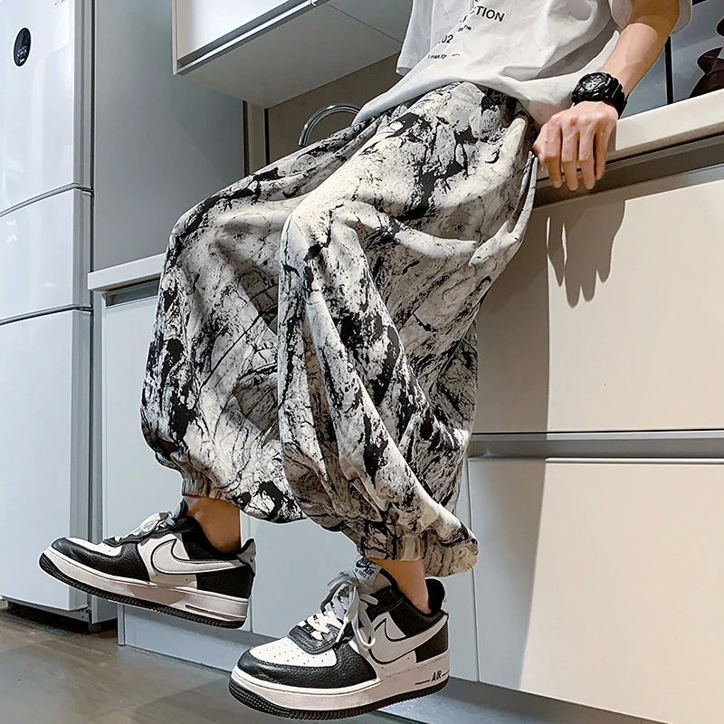 

Men's Black Pants Hip Hop Streetwear Fashion Jogger Harem Trousers Man Casual Harem Pants Floral Printed Male Pants Big Size 5XL