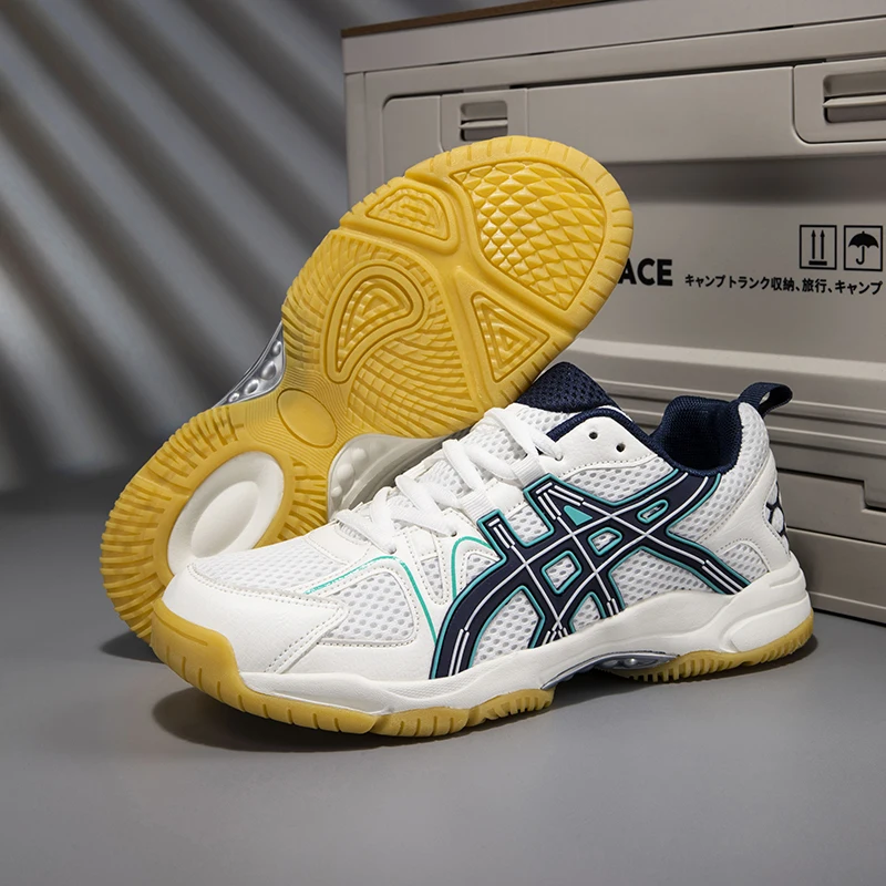 Badminton Shoes for Men and Women Mesh Breathable Field Training Lace-up Tennis Shoes Luxury Original Comfortable Sneakers Man badminton shoes
