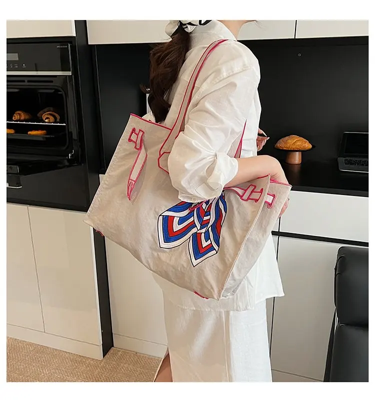 2025 Canvas Printed Tote Bag – Stylish & Spacious Commuter Bag for Women, Lightweight Large-Capacity Everyday Carryall