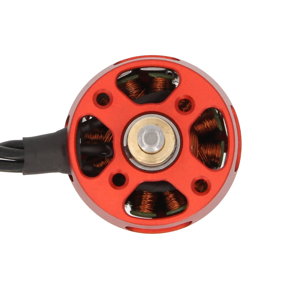 Lot de quatre moteurs brushless pour RC, emballés dans des sachets antistatiques.