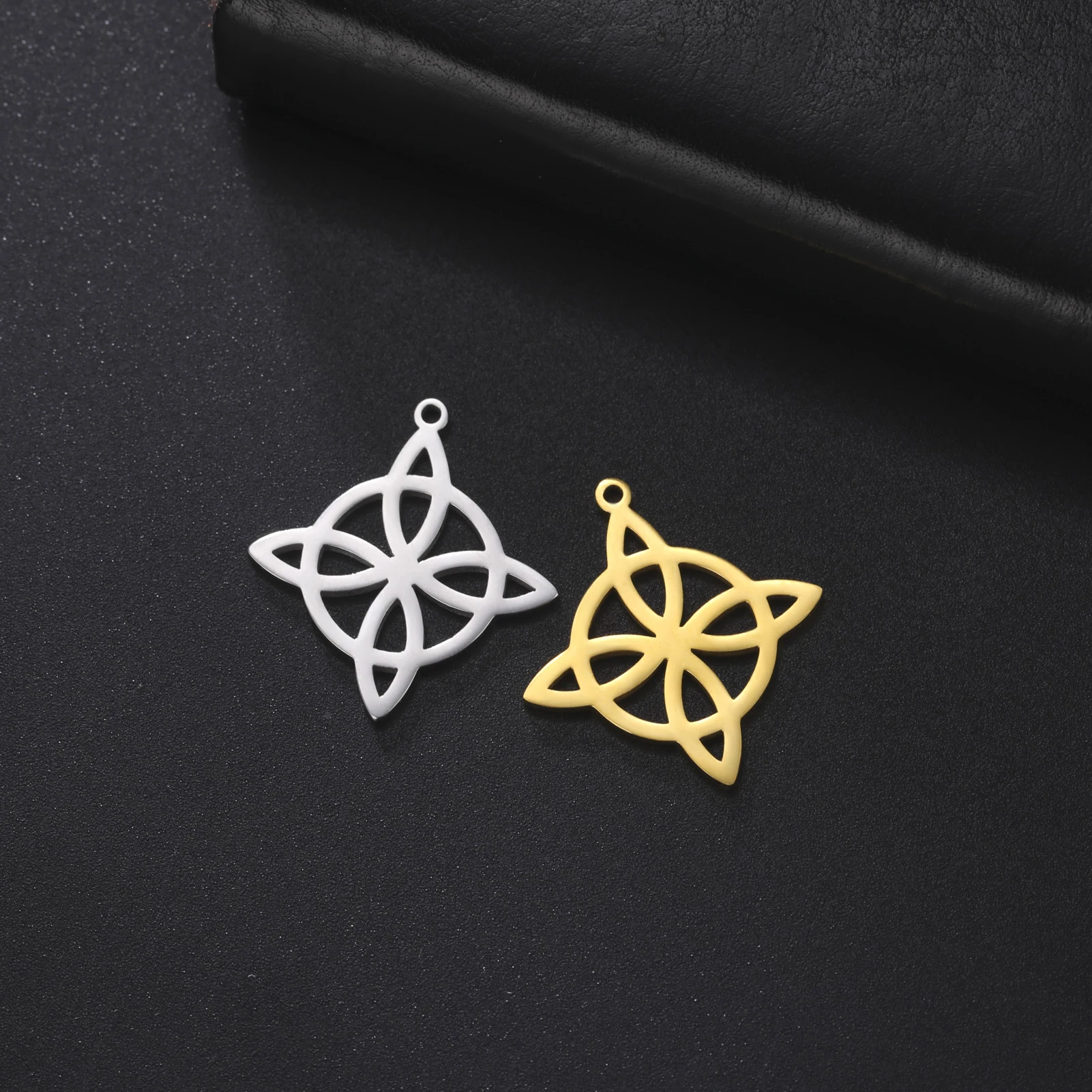 EUEAVAN Delicate Keltische Heks Knoop Armband Amulet Knipsel Vier