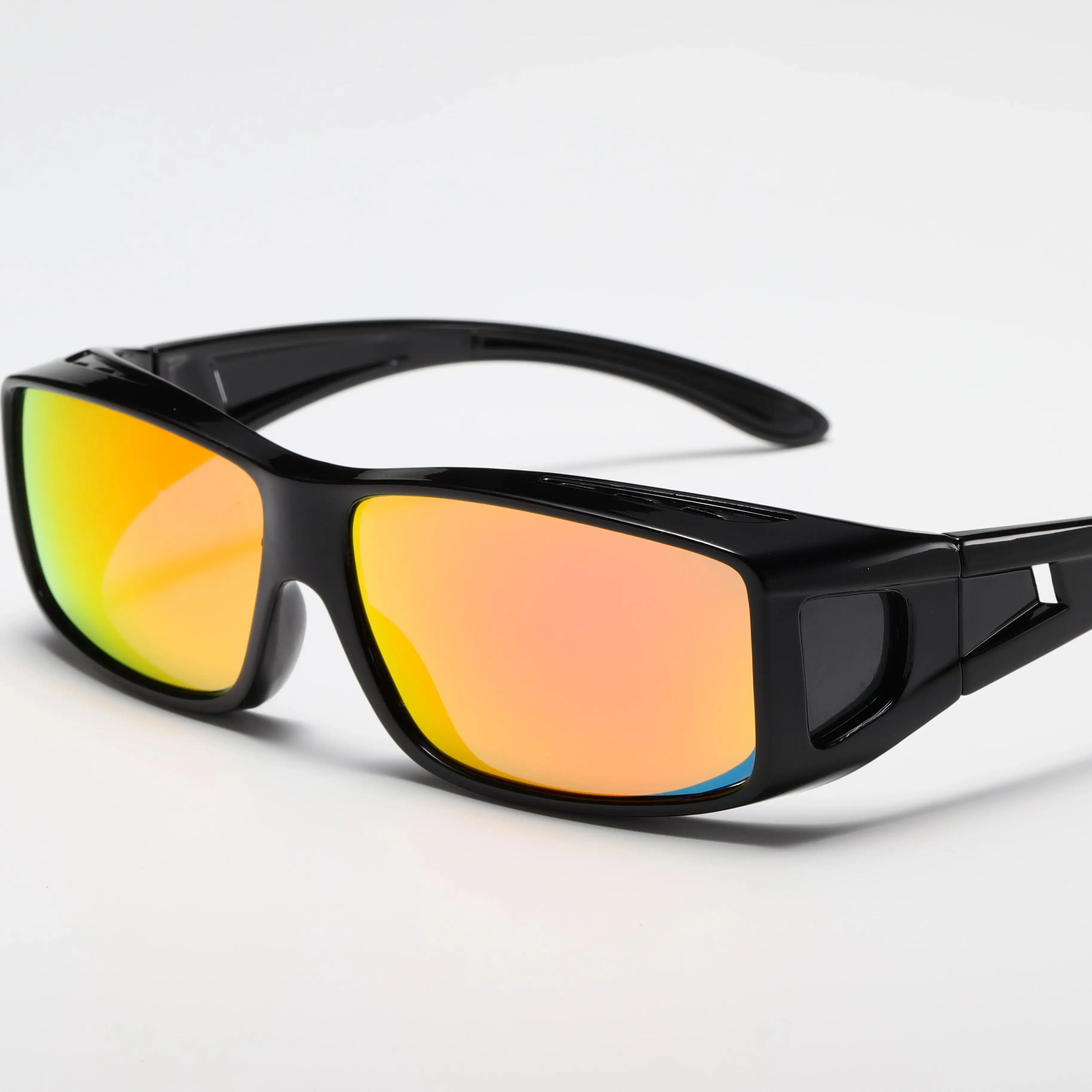 Men's Polarized Sports Sunglasses with UV400 Protection and Vibrant Mirror Lenses