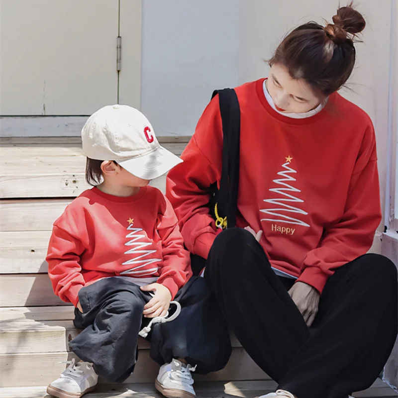 

Parent-Child Matching Winter Christmas Clothes For The Whole Family Red Pullover Hoodies Father Mother Daughter Son Sweatshirts