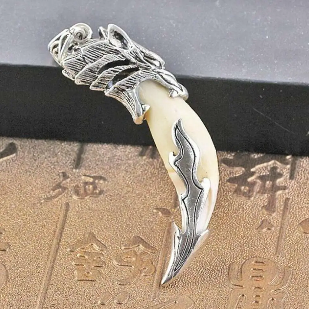 Zinc Alloy Wolf Fangs Necklace Vintage Tooth Bone Jewellery