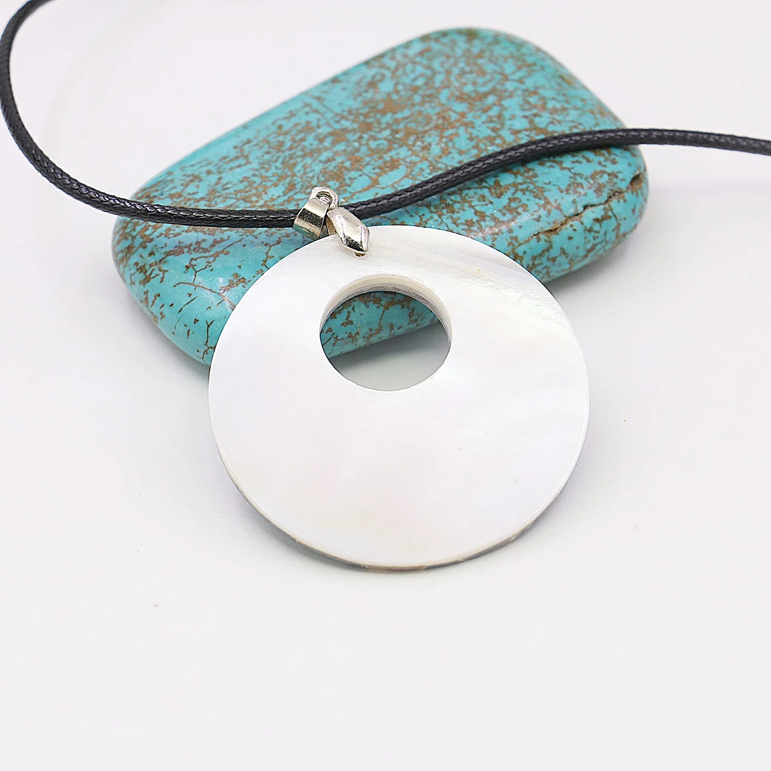 41mm Natural Multicolor Seashell,Circular Necklace Pendant,Lucky Patchwork Pattern Pendant,Unisex Gift for Men/women Jewelry