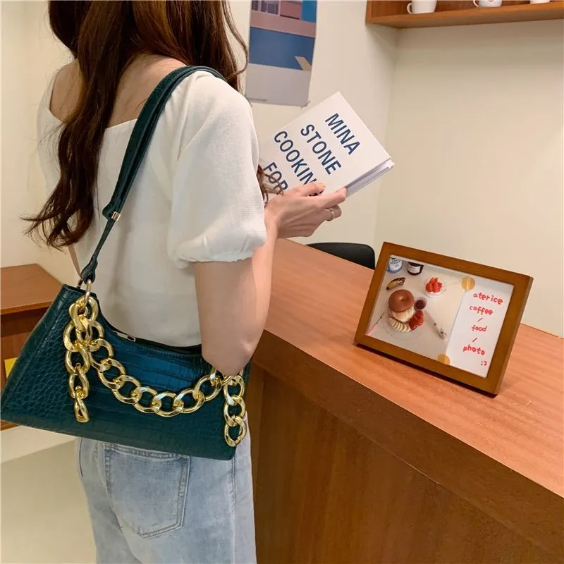 Baddie Gold Chain Tote Bag Women Faux Crocodile Leather Underarm Bag Ladies Unique Fashion Versatile Commute Shoulder Bags 2025