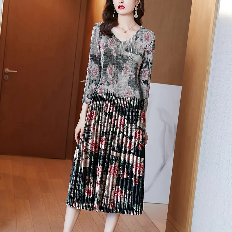 

2023 New Fashion Flower Dress Women's Autumn Versatile Printed Bottom Dress Korean Loose Tight Holiday Pleated Dress Vestidos