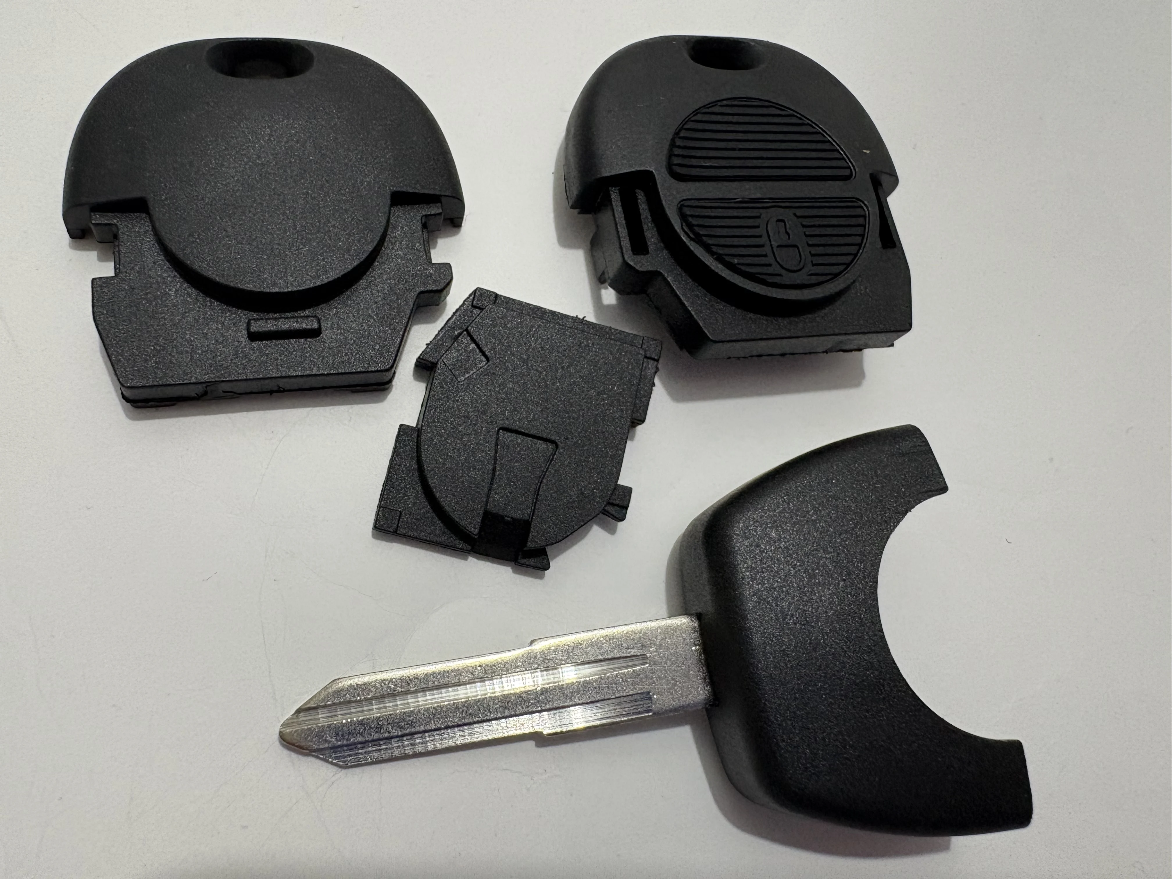 Key Case Car Key Shell Key Shell For Nissan NATS 2 Button Remote Rubber Key FOB Case Almera Micra PRIMERA X-TRAIL No Plastics Shell Car Accessories Parts