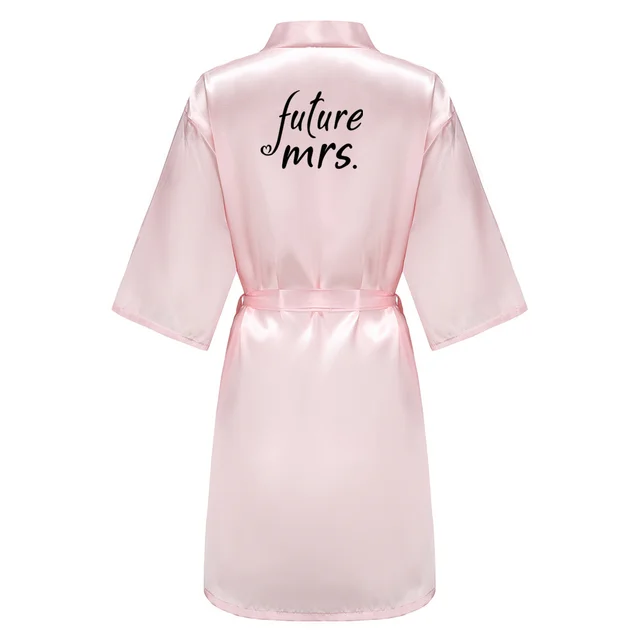 New Bride Bridesmaid Robe With Black Letters Mother Sister of the Bride Wedding Gift Bathrobe Kimono Satin Robes SP005 As the Photo Show