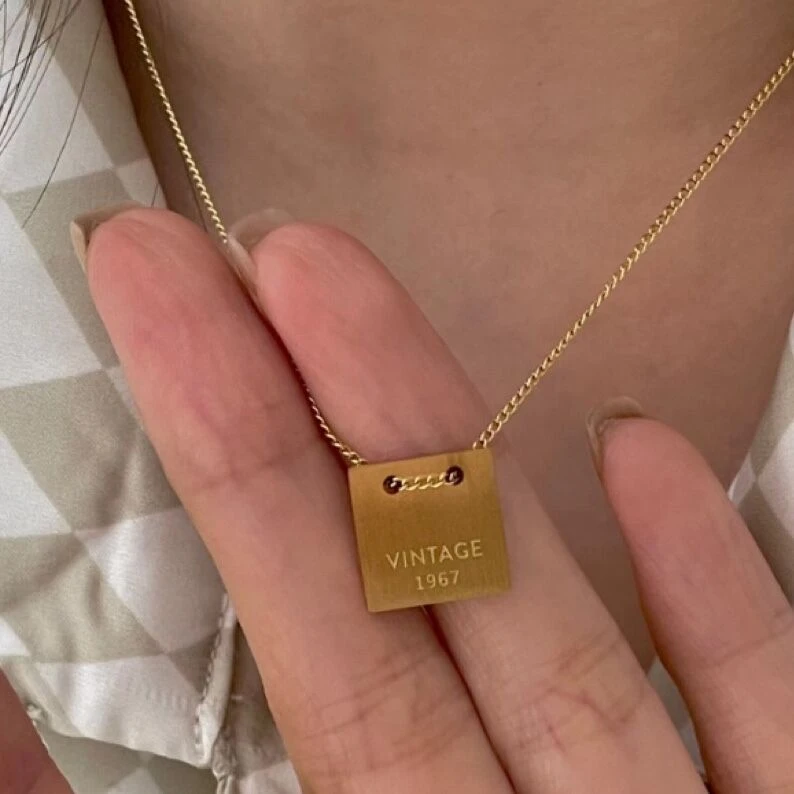 Collares de titanio con colgante de letras para mujer, joyería Vintage de 18K, estilo diseñador de pasarela raro, vestido bohemio, Top japonés coreano| | - AliExpress