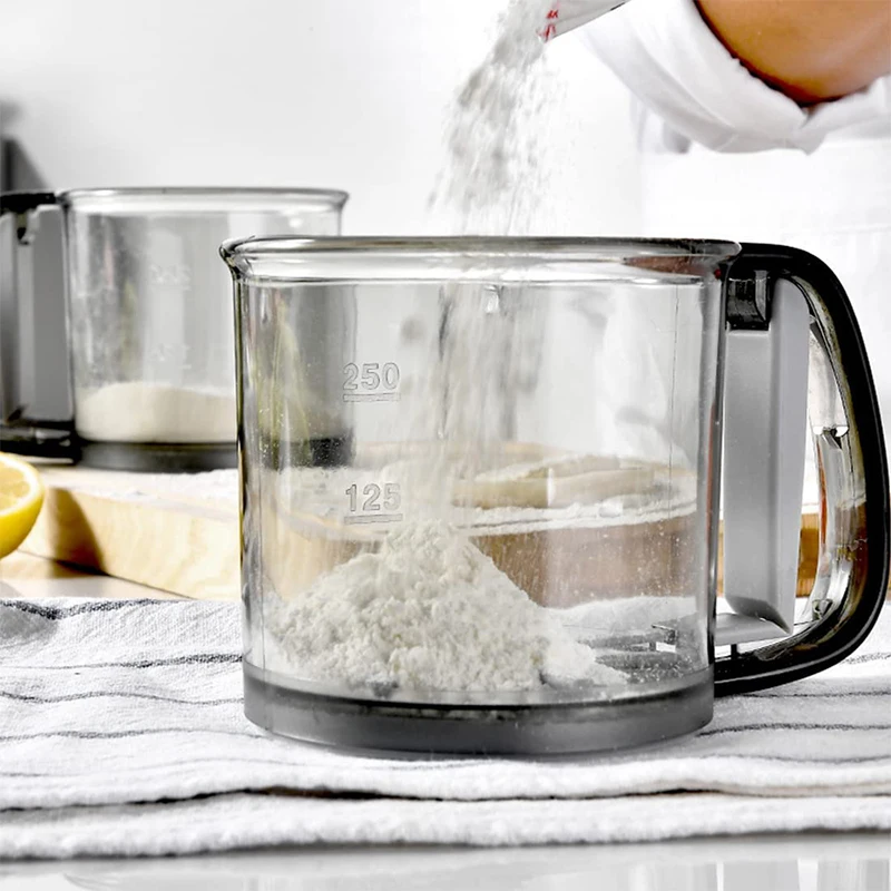 Flour Sifter Baking Tools Mesh Strainer Fine Mesh Strainer Powder Sieve Powder Sugar Shaker Handled Semi-automatic Flour Sifter 2 Cups