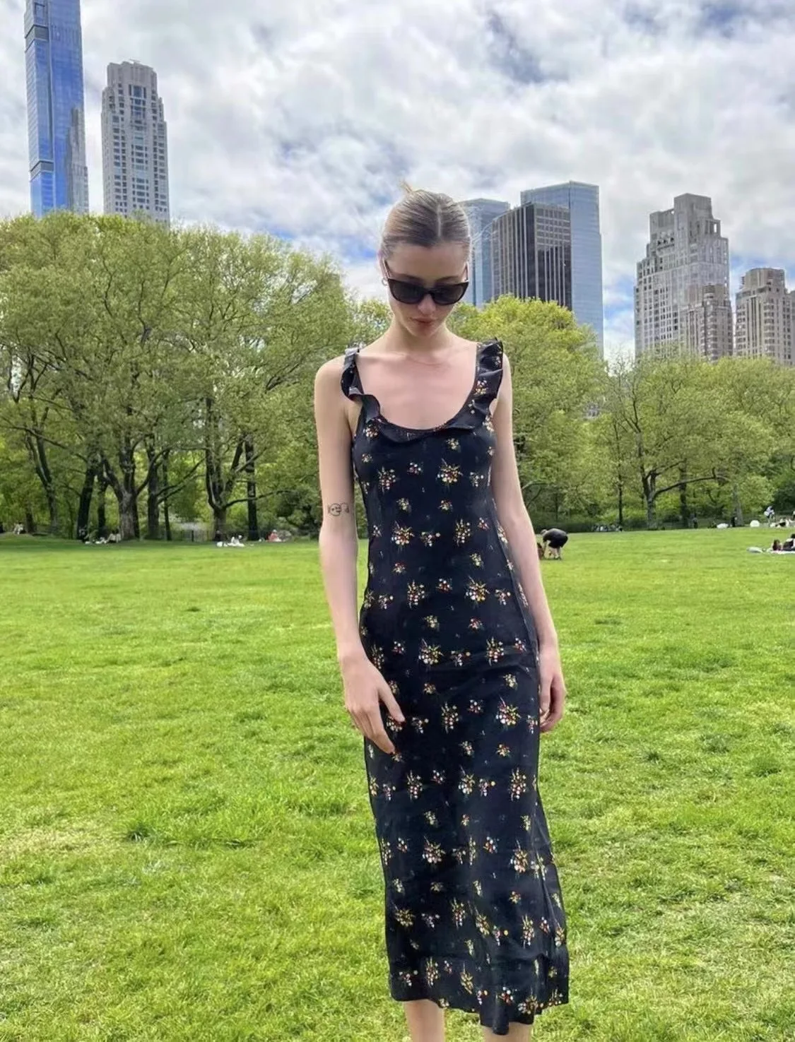 

Women Floral Printed U-Neck Ruffles Sleeveless 100% Silk Holiday Maxi Dress