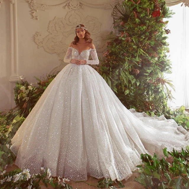 22 Puff-Sleeve Wedding Dresses That Are Trendy and Romantic