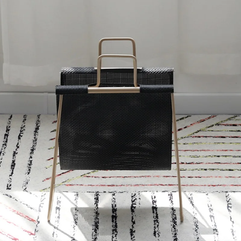 Nordic Living Room Magazine Rack Simple Iron Newspaper Rack Sofa Bedroom Corner Storage Creative Handbag Bookshelf Drop