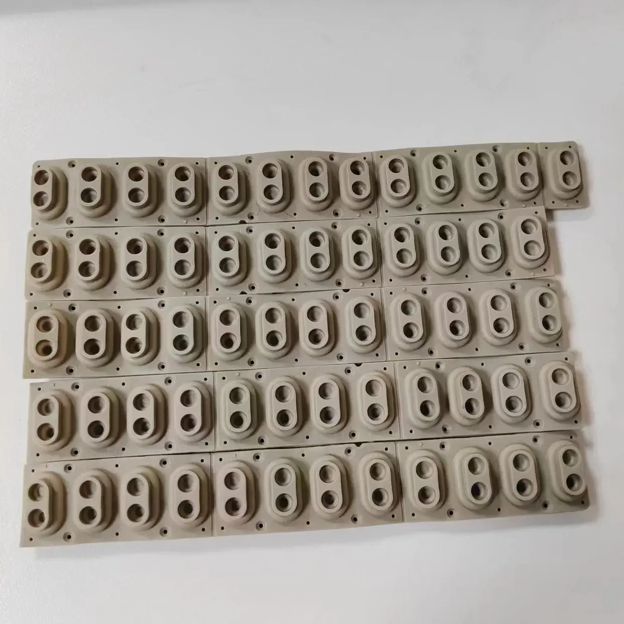 5 Pezzi Di Gomma Conduttiva Per Roland Ep9 Korg Pa80 Pulsante Pad Di Contatto Interruttori Di Ricambio D-Pad Tastiera 12 Tasti/13 Tasti