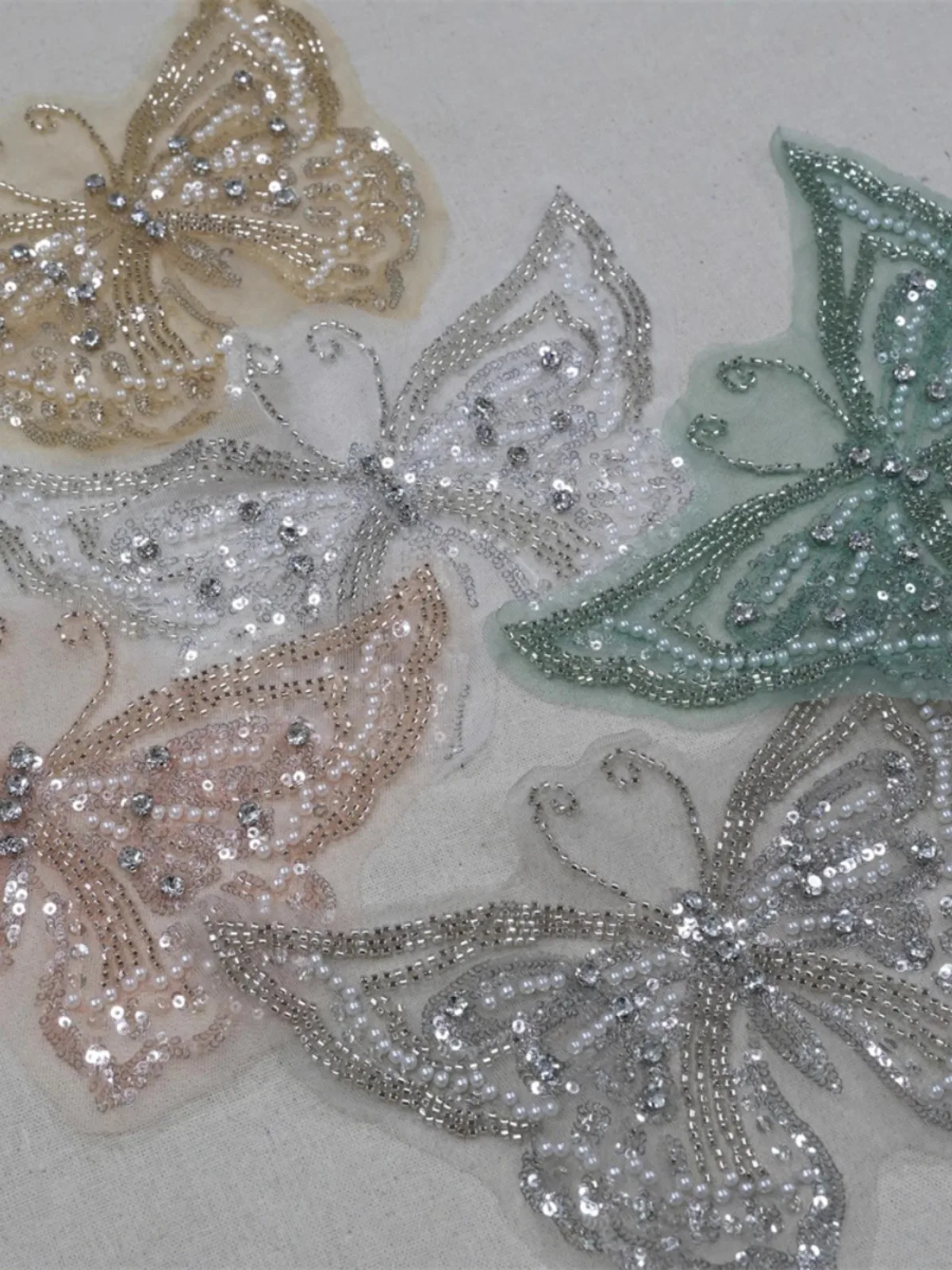 green emerald velvet dress Amazon.com: ZerHoc Lace Embroidery Applique，3D Flower Sequin Beads  Rhinestone Embroidered Gown Appliques Lace Fabric Sew Patch for Wedding  Dress Decoration (Color : Royal Blue) (Color : Royal Blue) : Arts, Crafts &