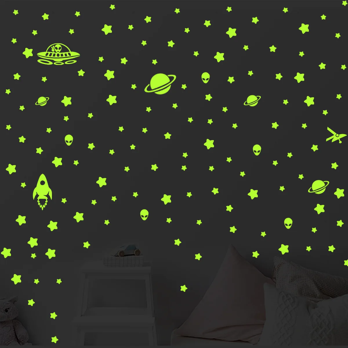 

Glow Star UFO Alien Glow Wall Decal Living Room Bedroom Ceiling Decoration Wall Decal 4 Sheets