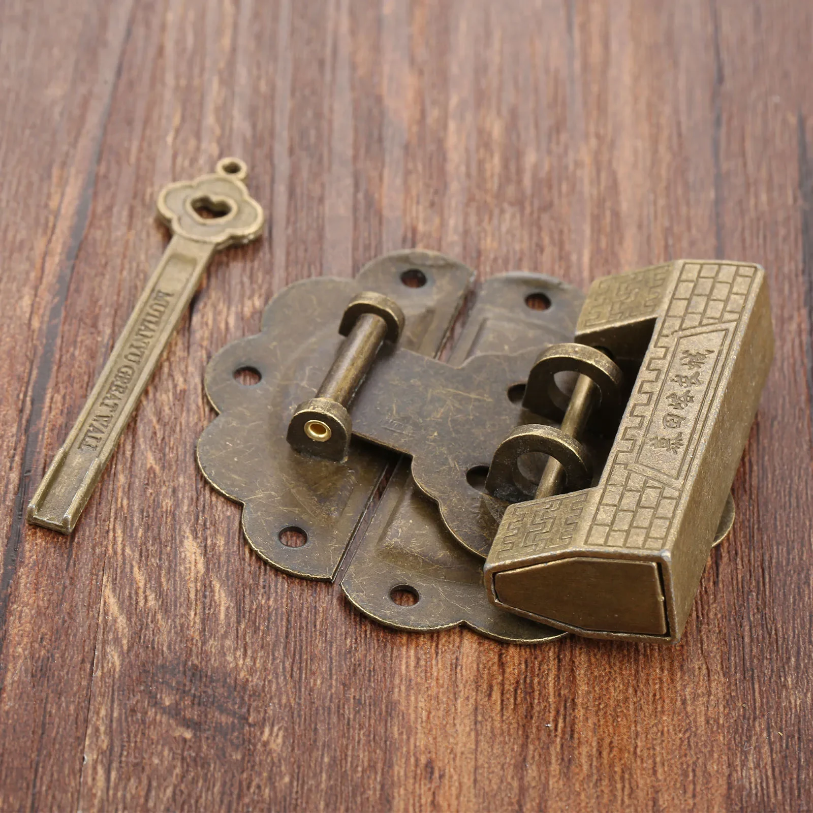 2Pcs/set Furniture Chinese Old Box Latch Hasp Buckle Clasp with Antique Bronze Lock/Padlock for Cabinet Jewelry Wooden Box+Screw