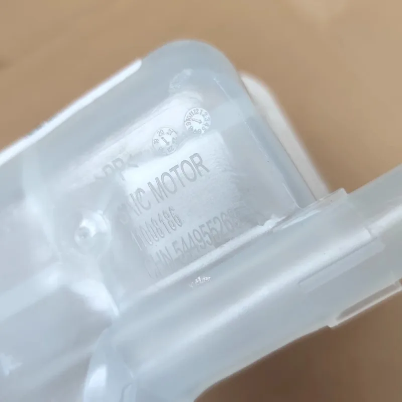 11008186 The Radiator Expansion Tank Antifreeze Pot Is Used for Roewe MG Chevrolet