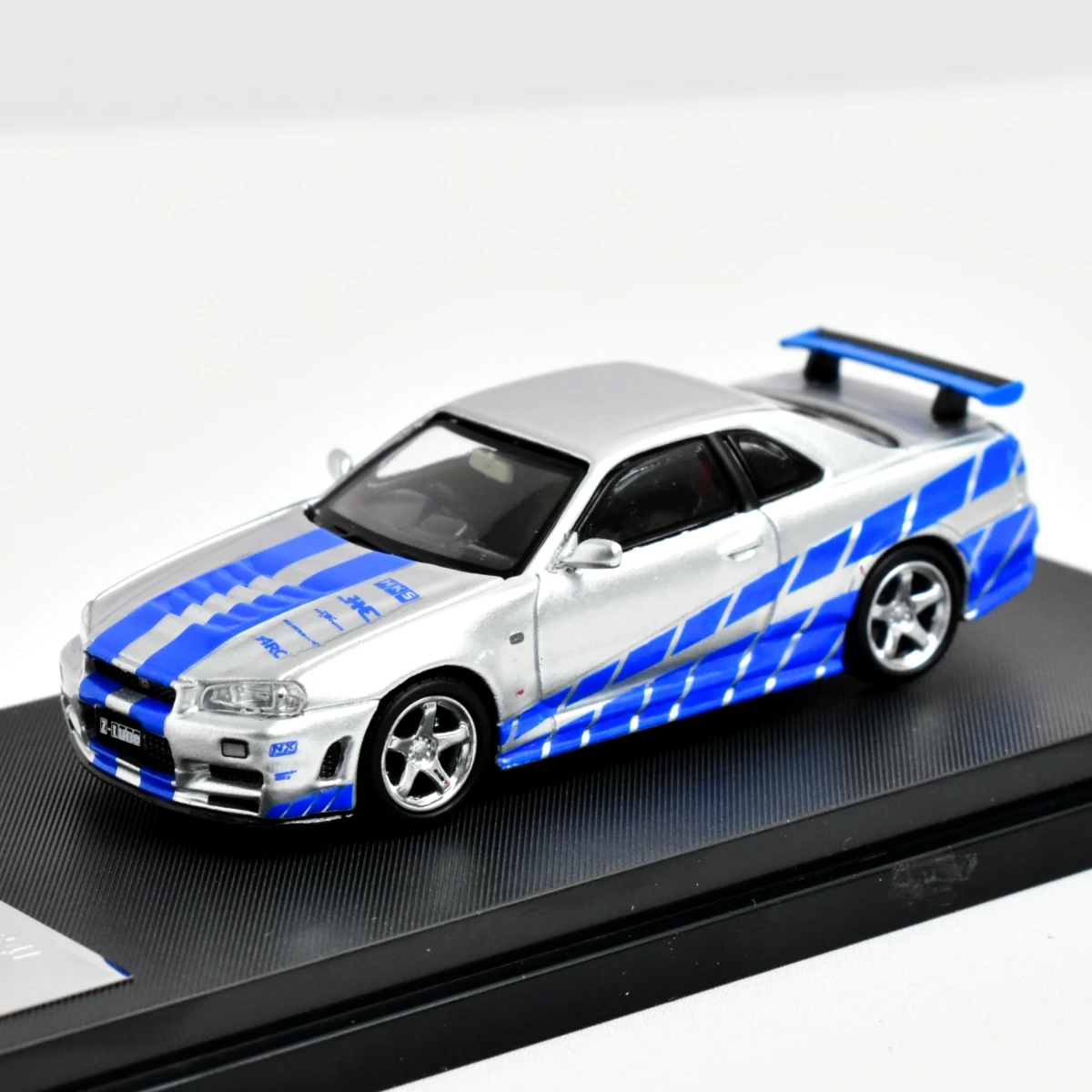 

Stance Hunters SH 1:64 Skyline GTR R34 Car Model