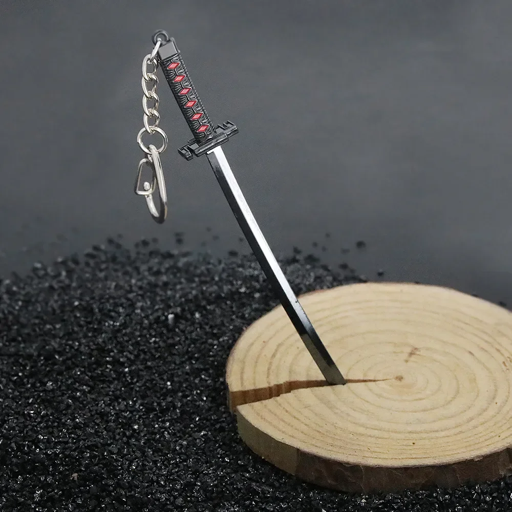 Anime Bleach Weapon Keychain Cosplay Zangetsu Zanpakutou Sword Key Chain Hitsugaya Toushirou Katana Keychains Accessories llaver