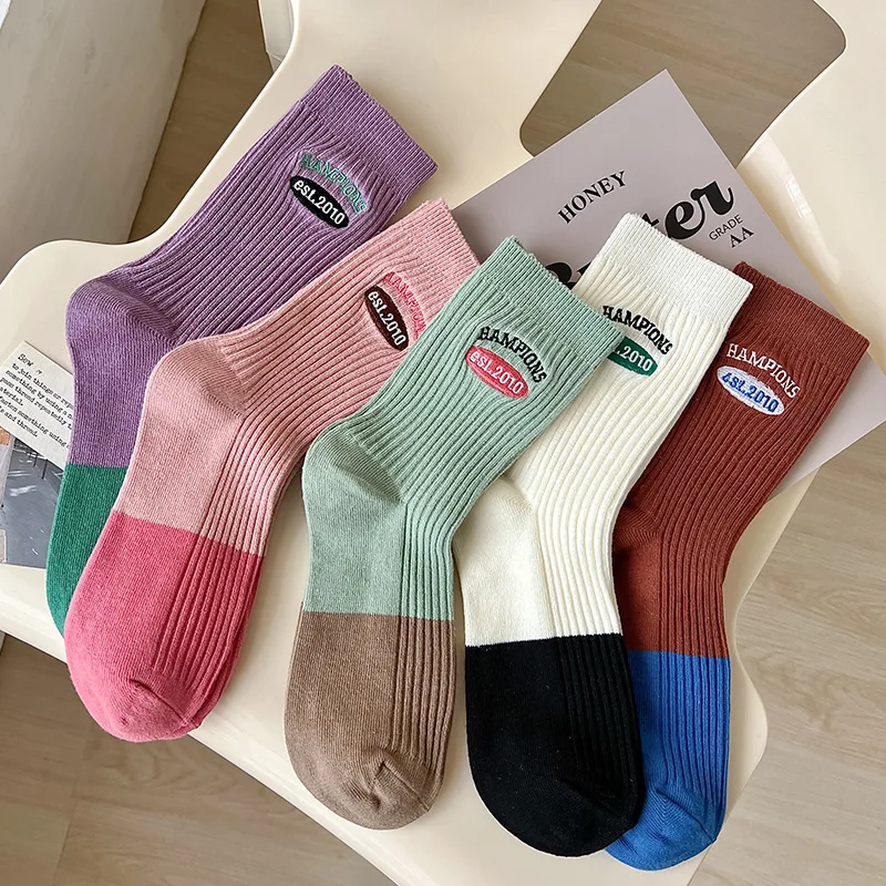 Herbst Winter Neue Nette Socken Koreanische Farbe Brief Kawaii Socken Stickerei Mode Sport Frauen Socken Ins Designer