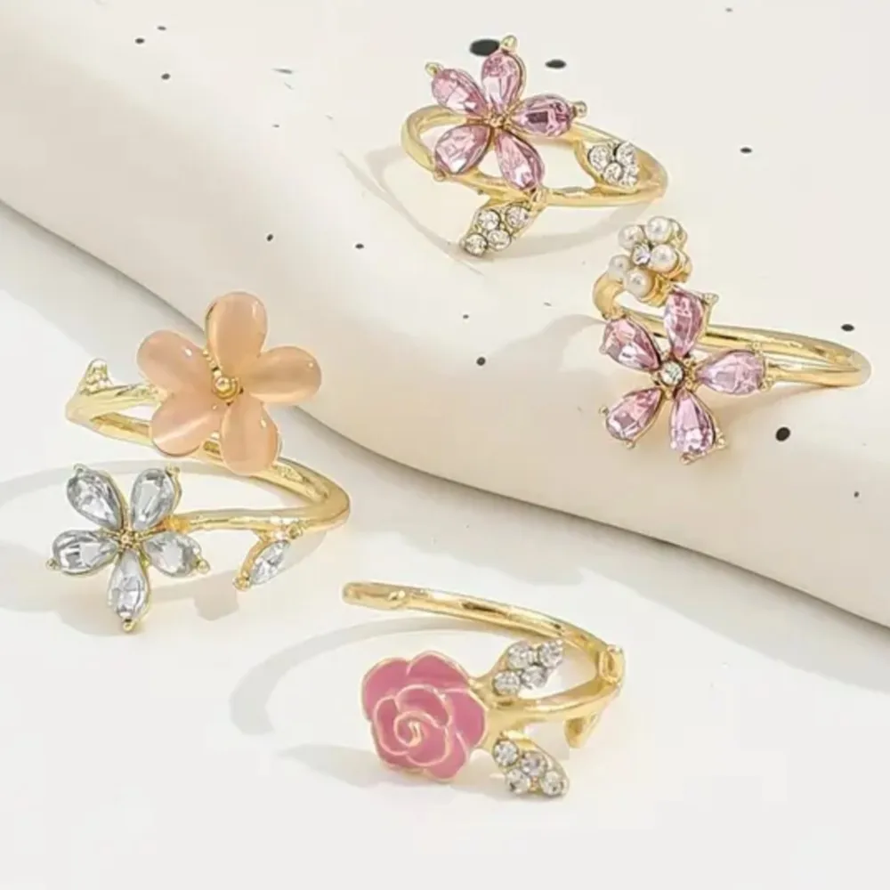 4pcs Set of Rhinestone Imitation Pearl Oil Painting Stacked Ring Set for Women Elegant And Sexy Pink Flower Rings Jewelry Gifts